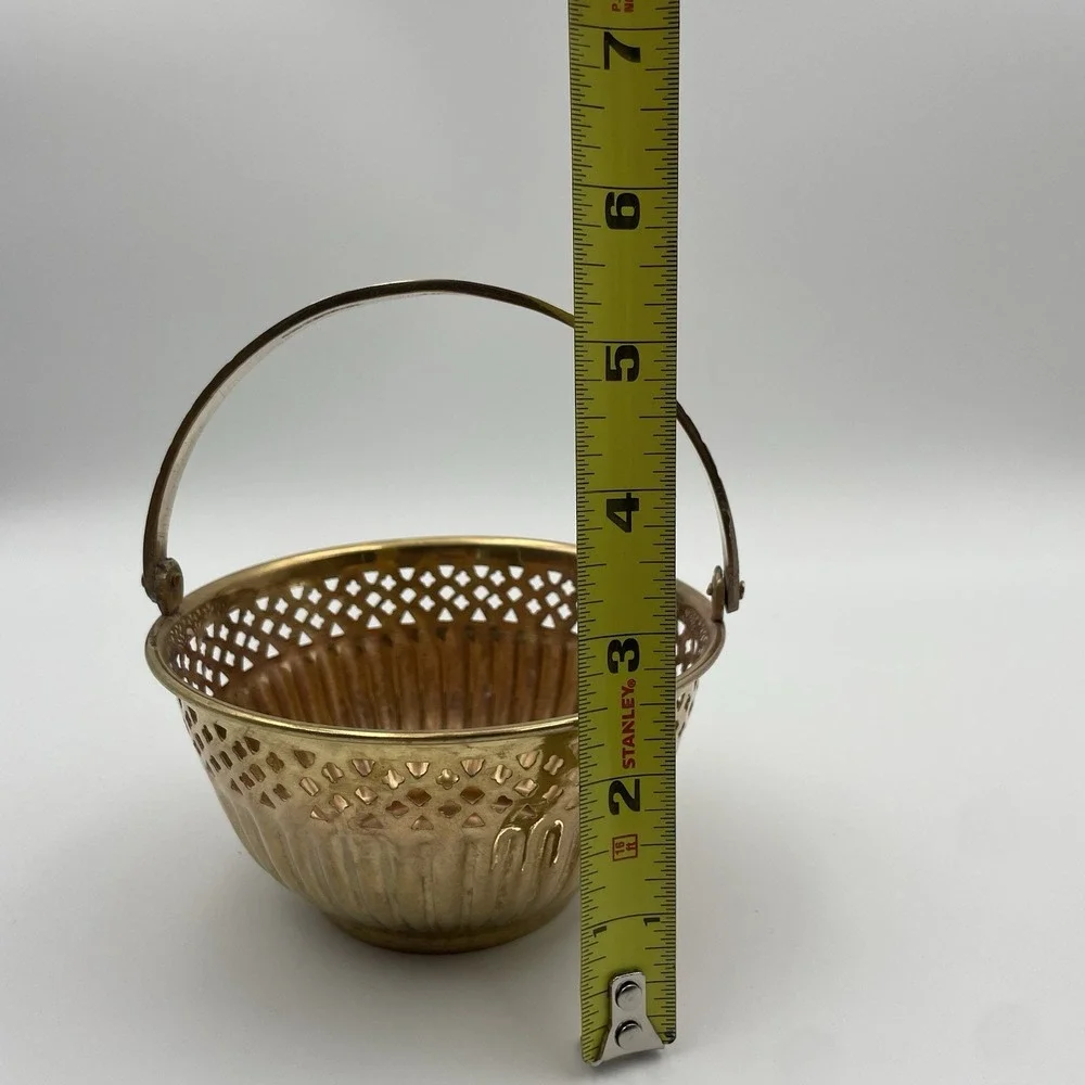 Vintage Cottagecore Brass Basket With Moveable Handle‎ Round With Cut Out Design